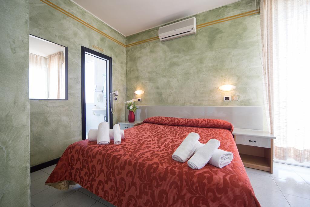 Amba Hotel Rimini Exteriör bild